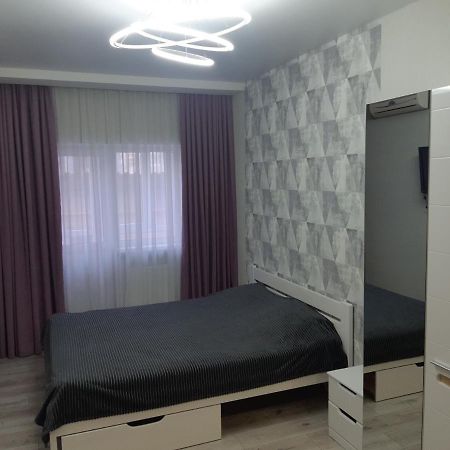 카리프 Apartmens On St. Fesenkovskaya 15 아파트 외부 사진
