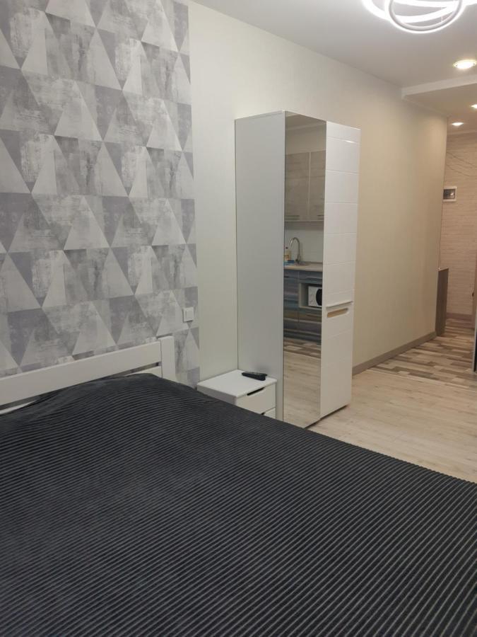 카리프 Apartmens On St. Fesenkovskaya 15 아파트 외부 사진